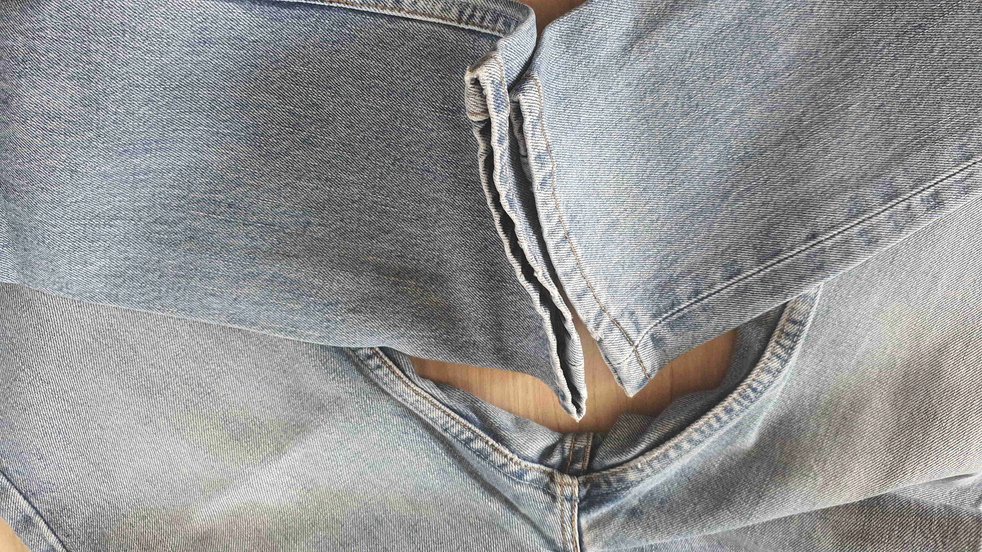Jean Levi's 595 W26L32